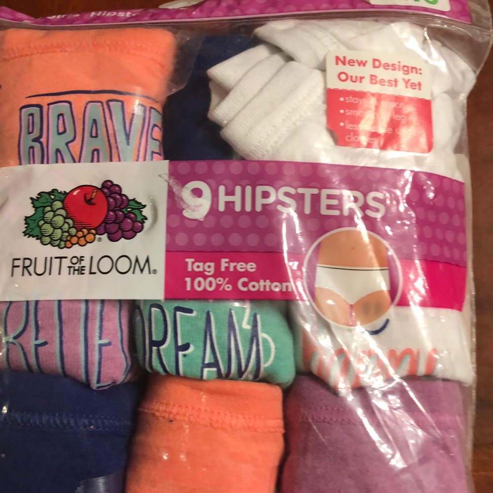 NWT Girls Fruit of the Looms size 10 Hipster